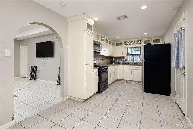 822 Orange Street, Mercedes, TX 78570