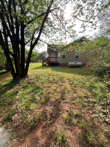 960 Asbury Mill Road, Cleveland, GA 30528