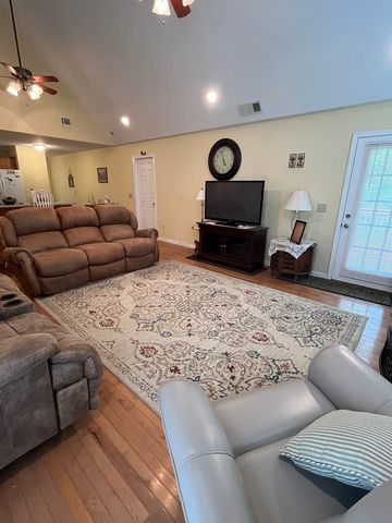 960 Asbury Mill Road, Cleveland, GA 30528