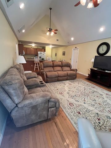 960 Asbury Mill Road, Cleveland, GA 30528