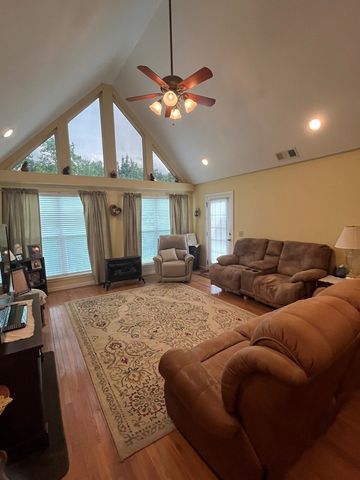 960 Asbury Mill Road, Cleveland, GA 30528