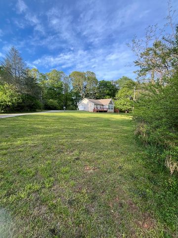 960 Asbury Mill Road, Cleveland, GA 30528