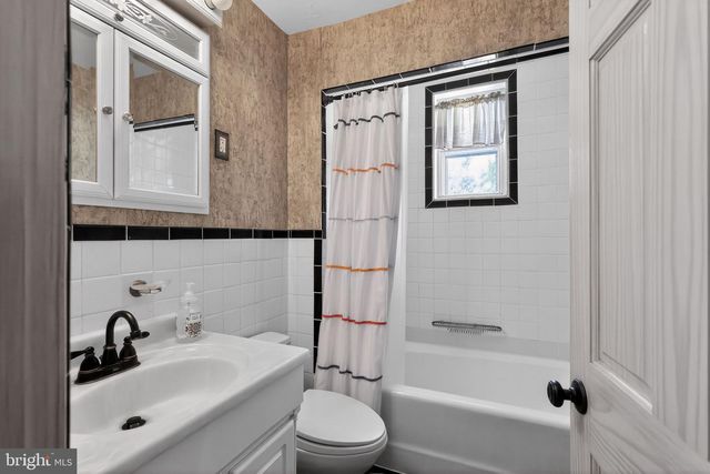 129 FIRST AVE, Glendora, NJ 08029