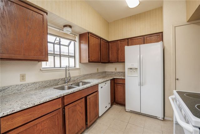 2809 Saint Joseph St A, Corpus Christi, TX 78418