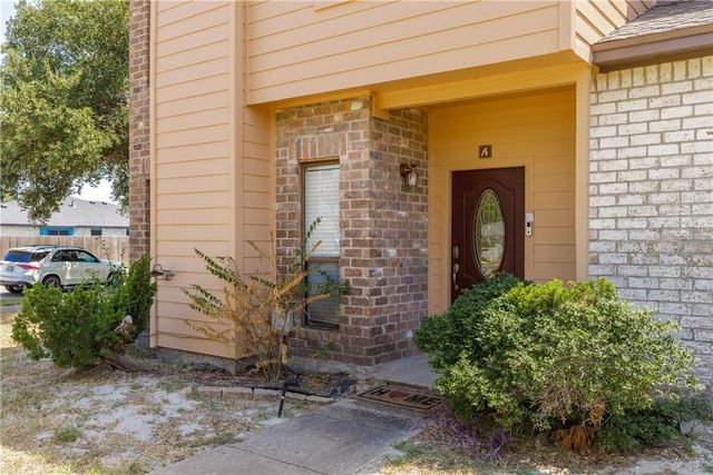 2809 Saint Joseph St A, Corpus Christi, TX 78418