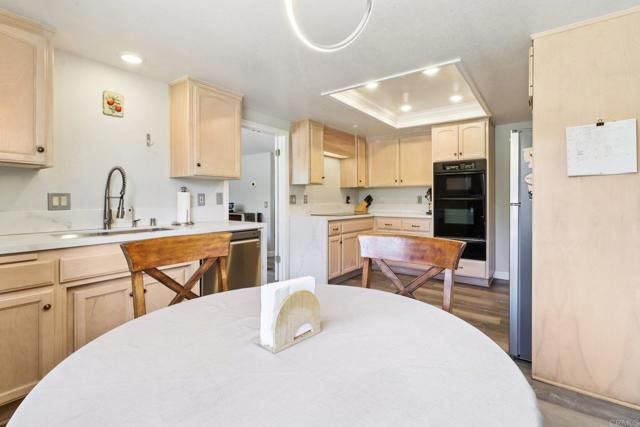 9704 Indian Creek Way, Escondido, CA 92026