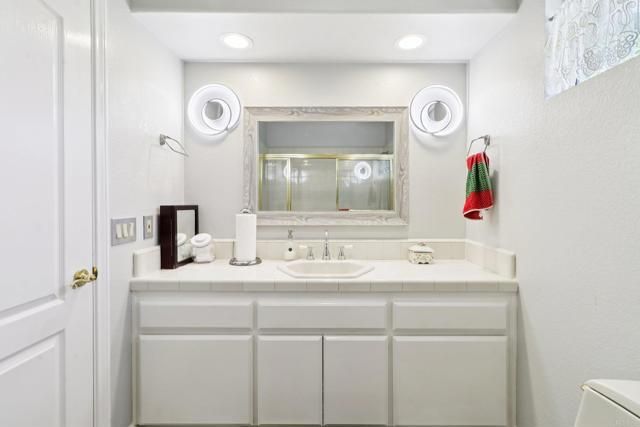 9704 Indian Creek Way, Escondido, CA 92026