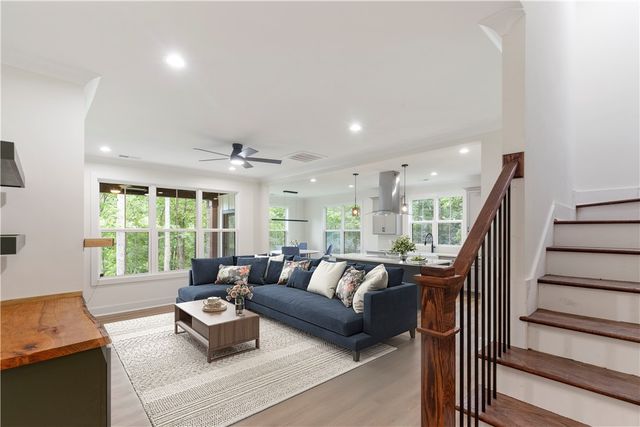 407 Blue Ridge Court, Westminster, SC 29693