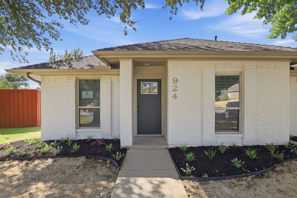 924 Edgefield Trail, Flower Mound, TX 75028 — photo 4