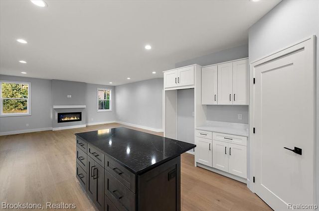 3080 W Newberry Road, Waterford, MI 48329