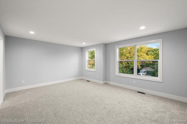 3080 W Newberry Road, Waterford, MI 48329