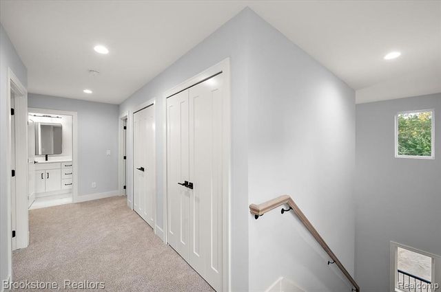 3080 W Newberry Road, Waterford, MI 48329