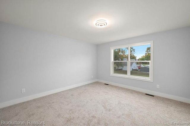 3080 W Newberry Road, Waterford, MI 48329