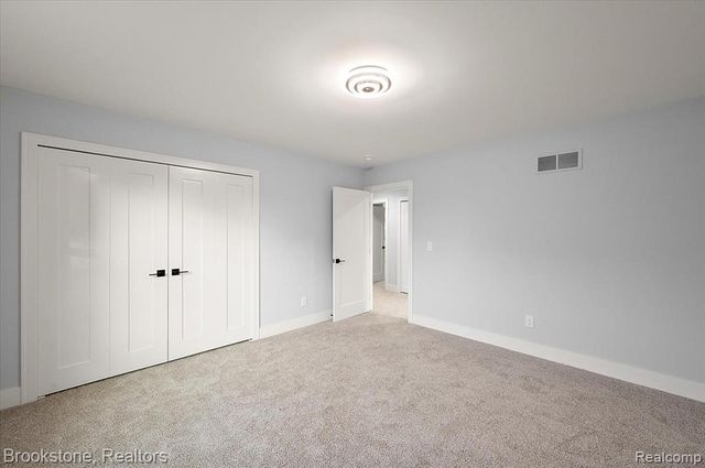 3080 W Newberry Road, Waterford, MI 48329
