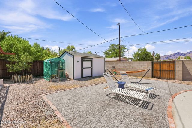 4927 E Adams Street, Tucson, AZ 85712