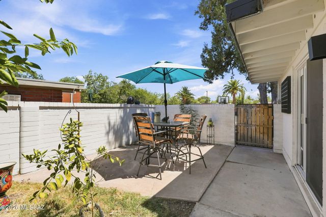 4927 E Adams Street, Tucson, AZ 85712