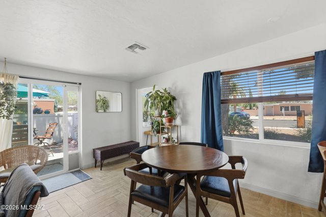 4927 E Adams Street, Tucson, AZ 85712