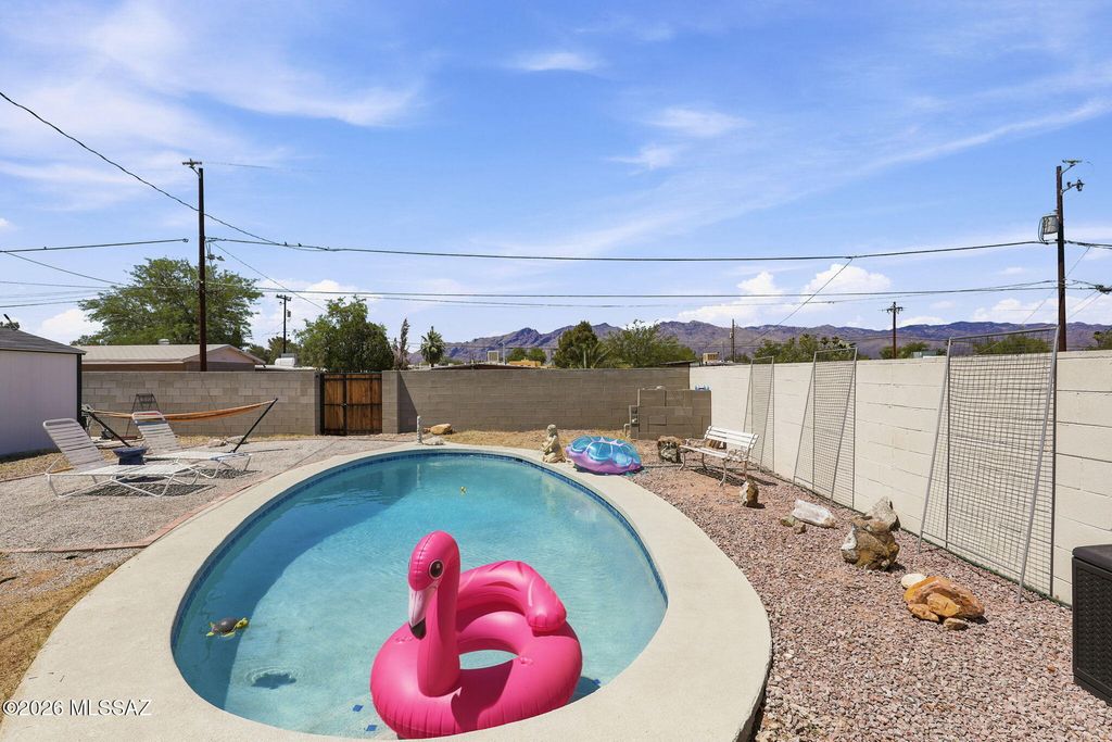 4927 E Adams Street, Tucson, AZ 85712