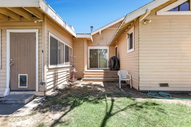 2637 A Street, Selma, CA 93662