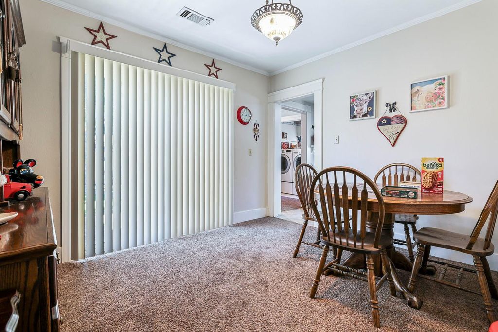 Image 18 of property listing at 2637 A Street, Selma, CA 93662