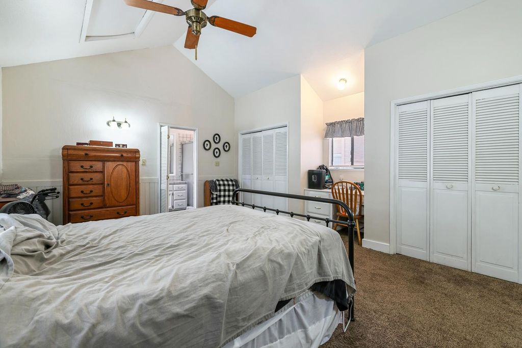 Image 22 of property listing at 2637 A Street, Selma, CA 93662