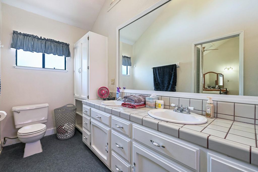Image 25 of property listing at 2637 A Street, Selma, CA 93662