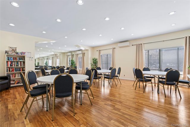 25-40 Shore Boulevard 14T, Astoria, NY 11102