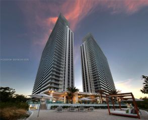 16385 Biscayne Boulevard 1417, North Miami Beach, FL 33160