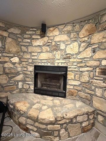 111 N Salem Dr, Bardstown, KY 40004