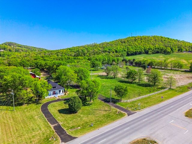 3702 Highway 231, N, Shelbyville, TN 37160
