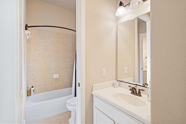 1125 Blue Lake Boulevard, Arlington, TX 76005