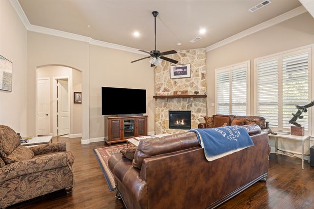 1125 Blue Lake Boulevard, Arlington, TX 76005