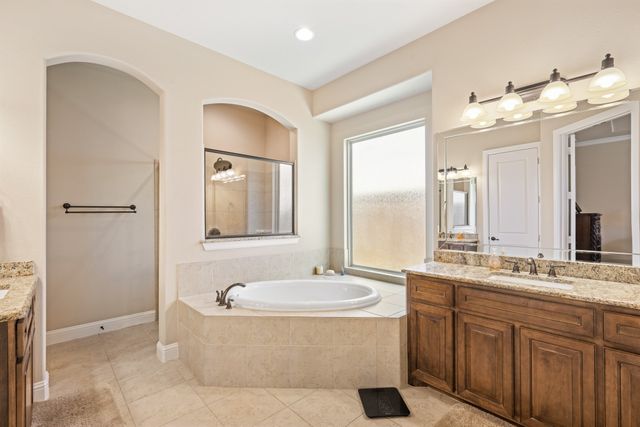 1125 Blue Lake Boulevard, Arlington, TX 76005