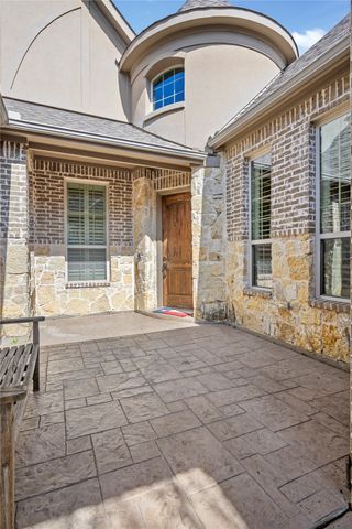 1125 Blue Lake Boulevard, Arlington, TX 76005