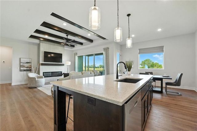 1413 N 163rd Street, Basehor, KS 66007