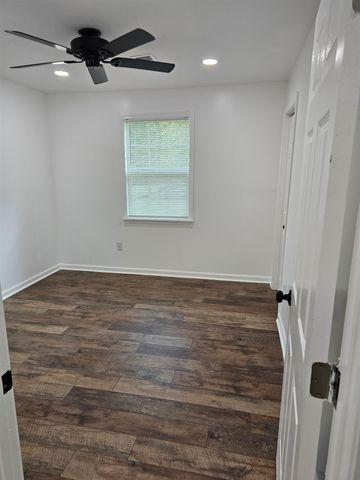 5907 OLD MILLINGTON RD, Millington, TN 38053