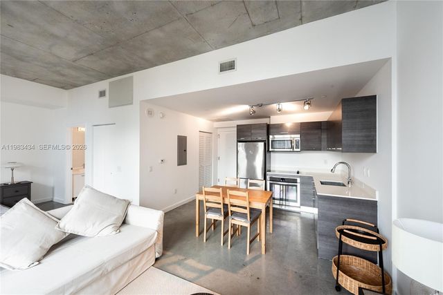 151 SE 1st St 1709, Miami, FL 33131