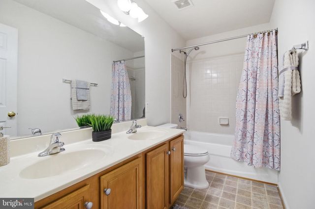14 SAINT RICHARDS CT, Stafford, VA 22556