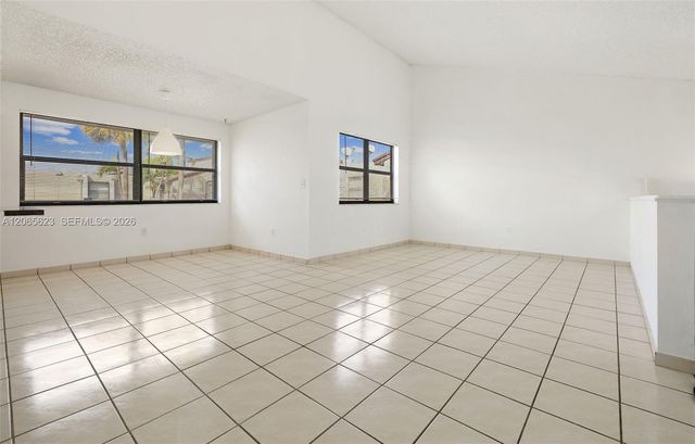 10050 NW 9th St Circle 203, Miami, FL 33172
