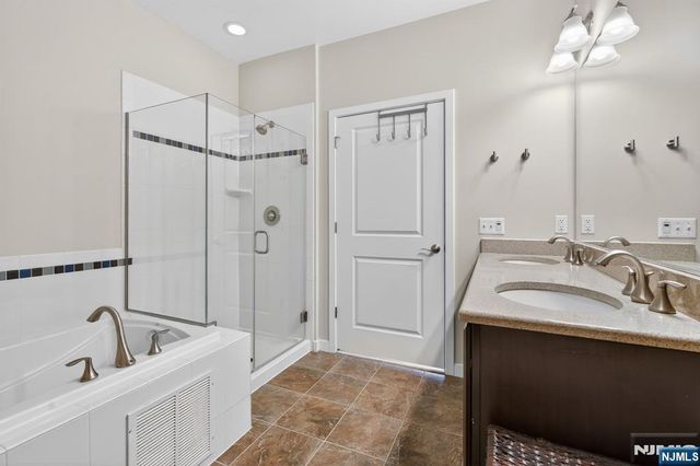 443 2nd Street 406, Jersey City, NJ 07302