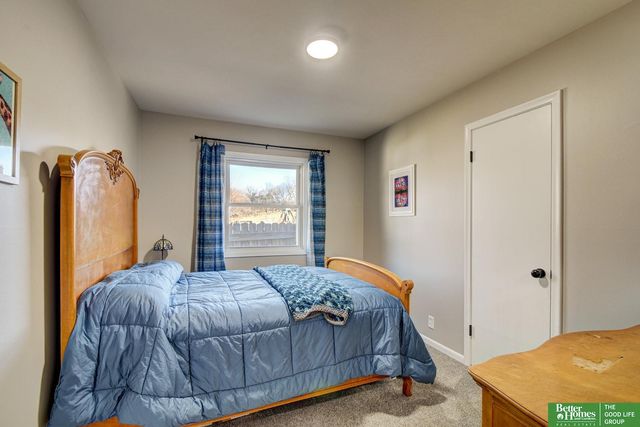 7305 S 50th Street, Bellevue, NE 68157