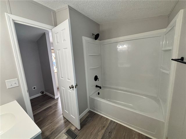 230 Crabapple Drive, Canandaigua Town, NY 14424