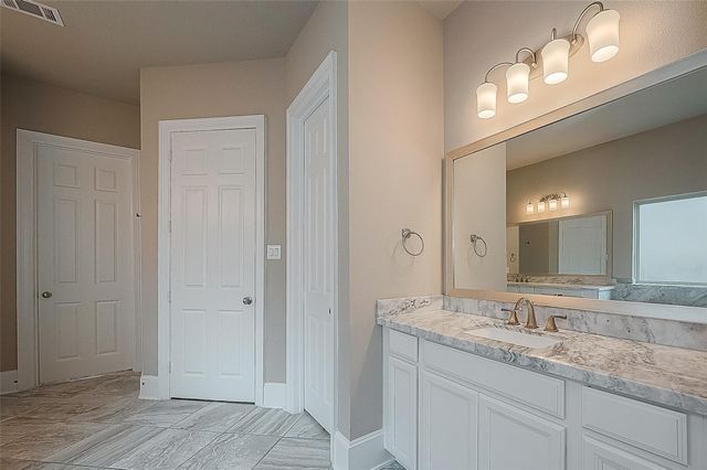115 N Winter Sunrise Circle, Tomball, TX 77375