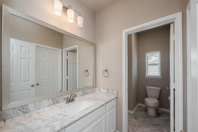 115 N Winter Sunrise Circle, Tomball, TX 77375
