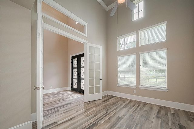 115 N Winter Sunrise Circle, Tomball, TX 77375