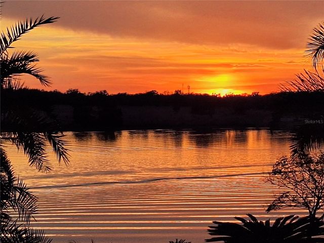 2404 WAYCROSS AVENUE, Eustis, FL 32726