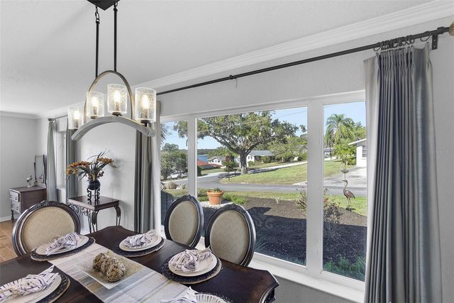 2404 WAYCROSS AVENUE, Eustis, FL 32726