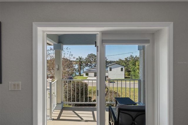 2404 WAYCROSS AVENUE, Eustis, FL 32726