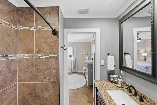 2404 WAYCROSS AVENUE, Eustis, FL 32726