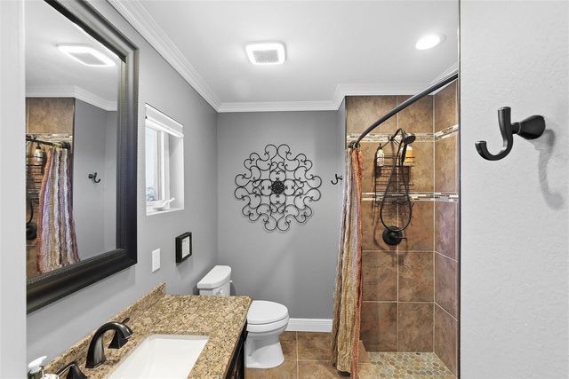 2404 WAYCROSS AVENUE, Eustis, FL 32726